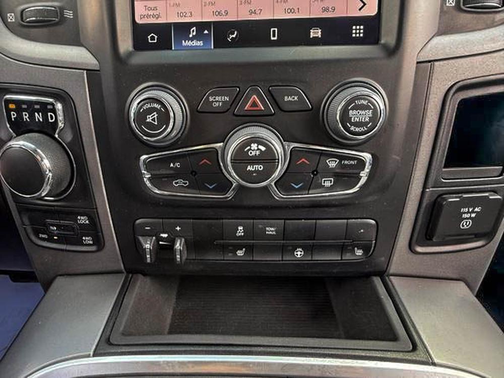 Ram 1500 Classic EXPRESS 2023 d&rsquo;occasion à vendre - 26