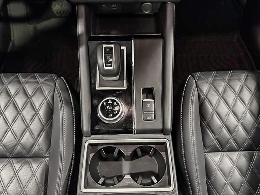 Mitsubishi Outlander 2023 Noir usage à vendre Mitsubishi Outlander 2023 Noir usage à vendre