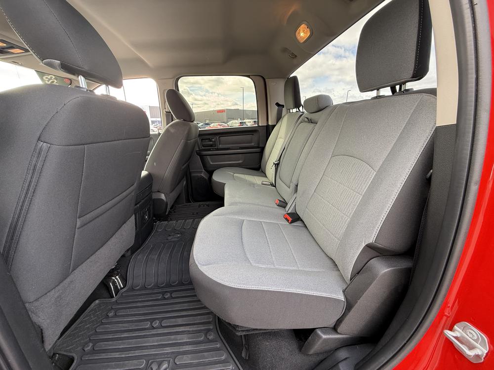 Ram 1500 Classic EXPRESS 2023 d&rsquo;occasion à vendre - 28