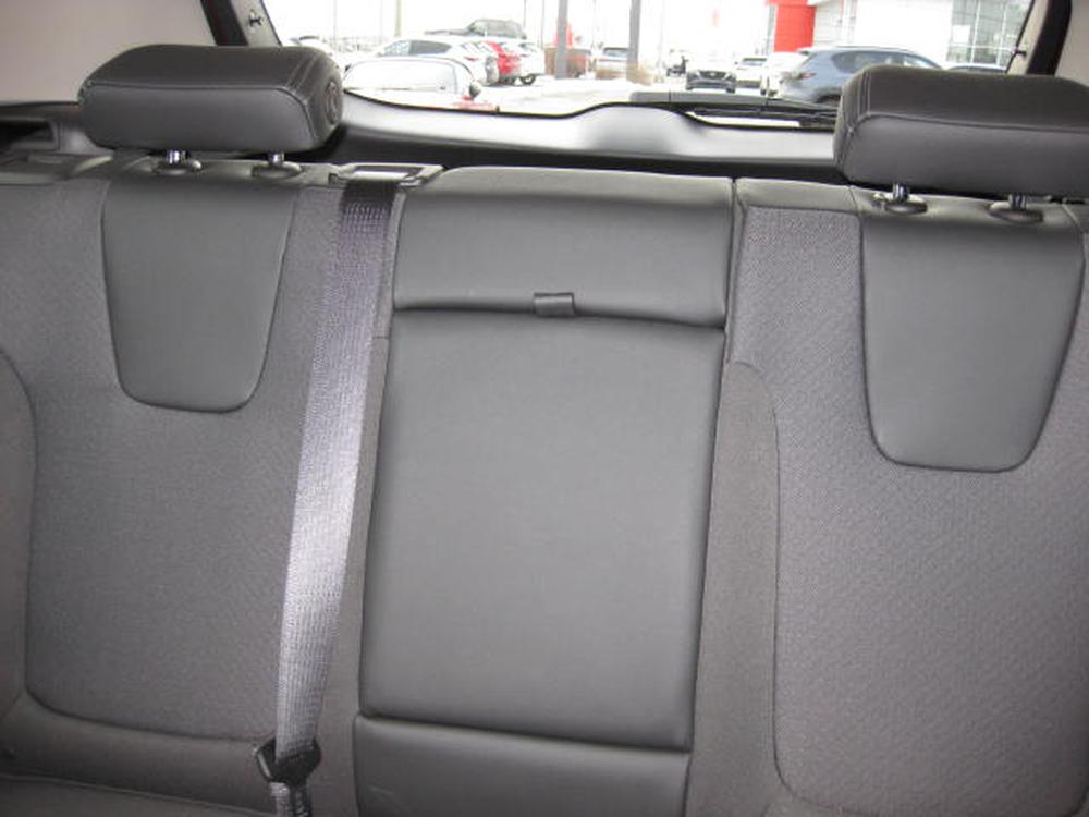 Buick Encore GX 2022 d&rsquo;occasion à vendre - 24