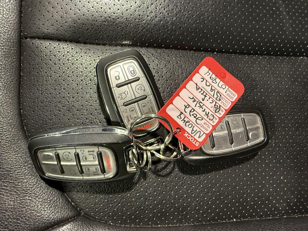 Chrysler Pacifica Hybrid Touring L 2022 d&rsquo;occasion à vendre - 31