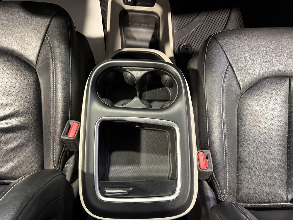 Chrysler Pacifica Hybrid Touring L 2022 d&rsquo;occasion à vendre - 28