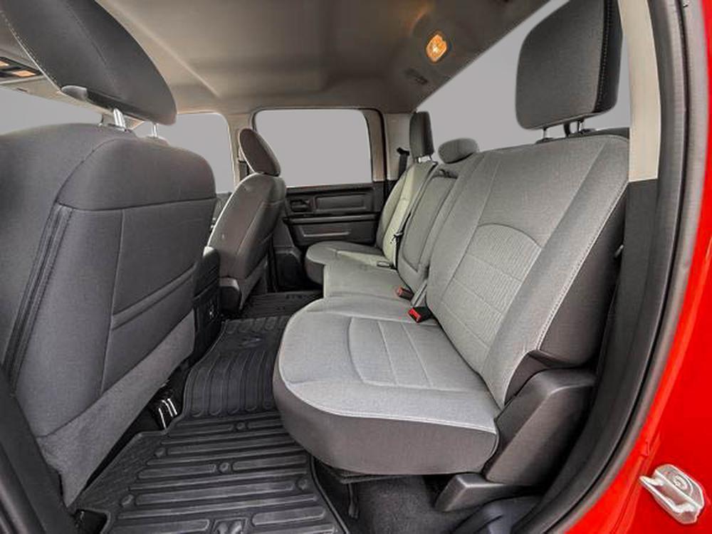 Ram 1500 Classic EXPRESS 2023 d&rsquo;occasion à vendre - 28