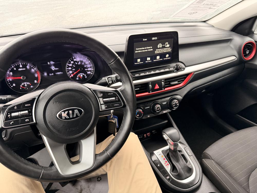 Kia Forte LX 2020 d&rsquo;occasion à vendre - 28