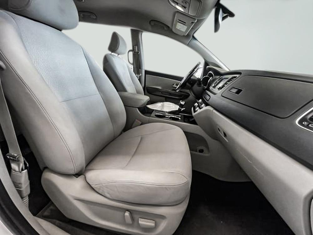 Kia Sedona LX 2020 d&rsquo;occasion à vendre - 31