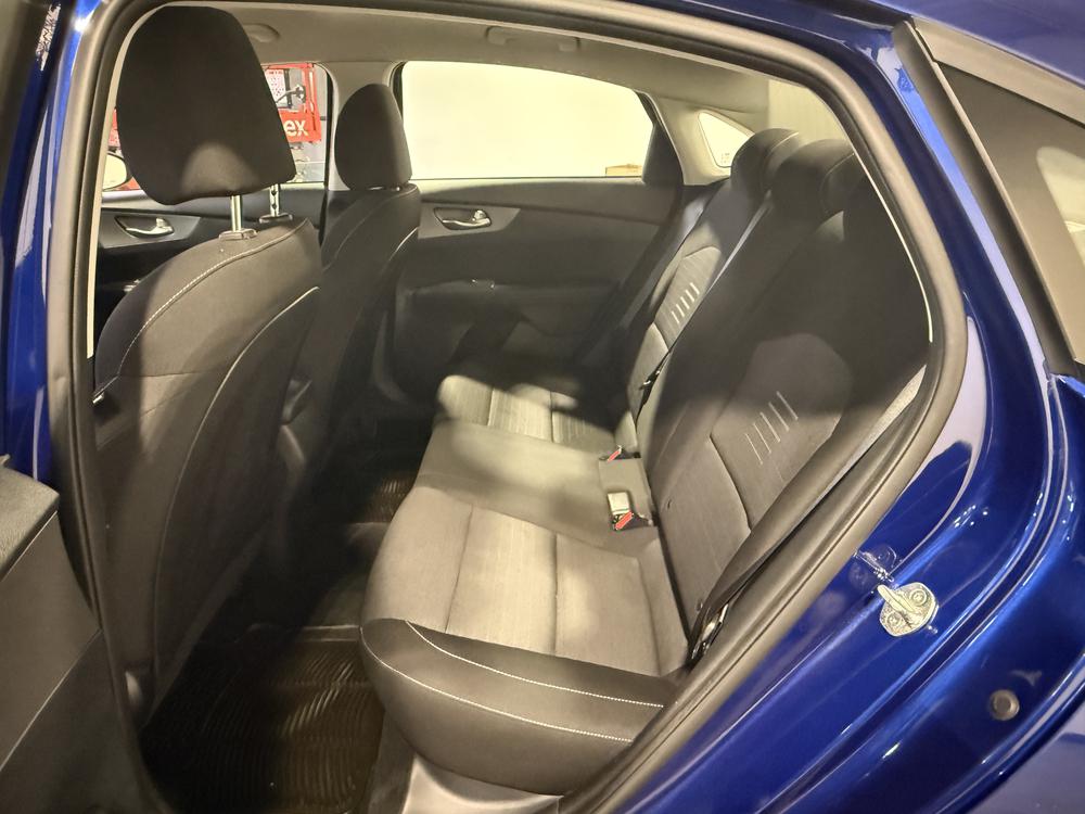 Kia Forte LX 2019 d&rsquo;occasion à vendre - 29