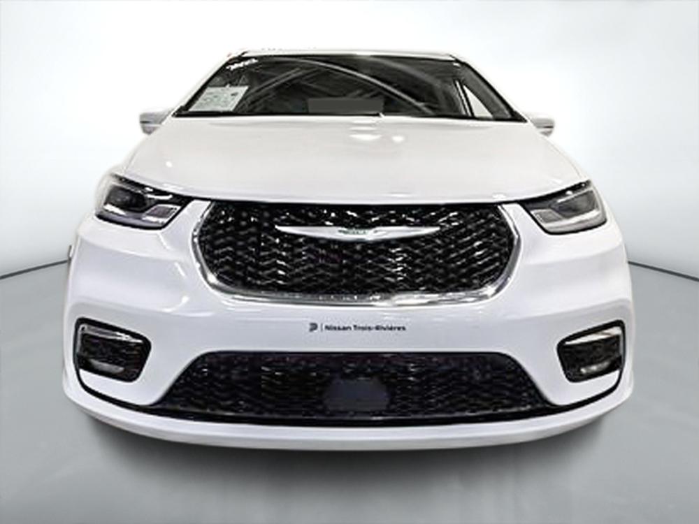 Chrysler Pacifica Hybrid Touring L 2022 d&rsquo;occasion à vendre - 9