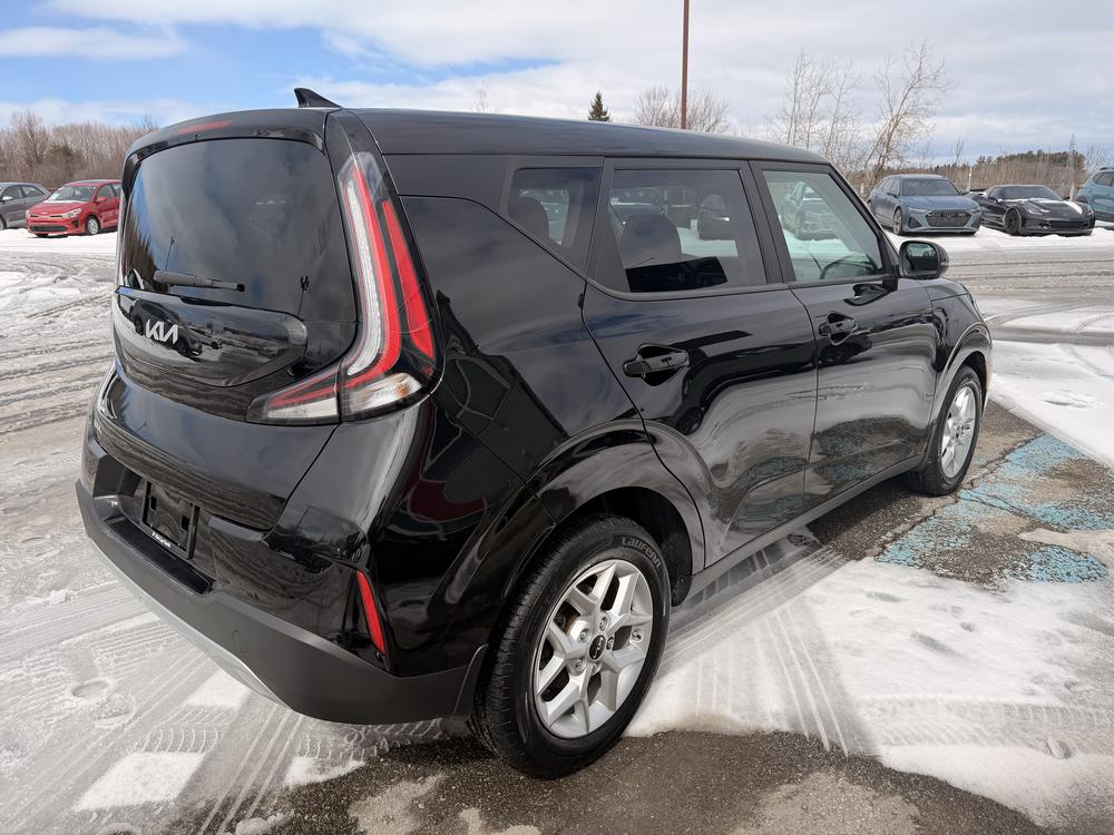 Kia Soul EX 2023 d&rsquo;occasion à vendre - 3