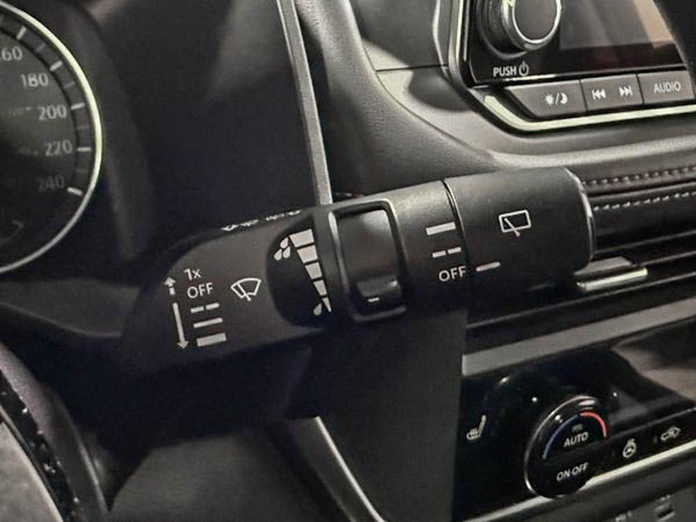 Nissan Rogue SV 2023 d&rsquo;occasion à vendre - 24