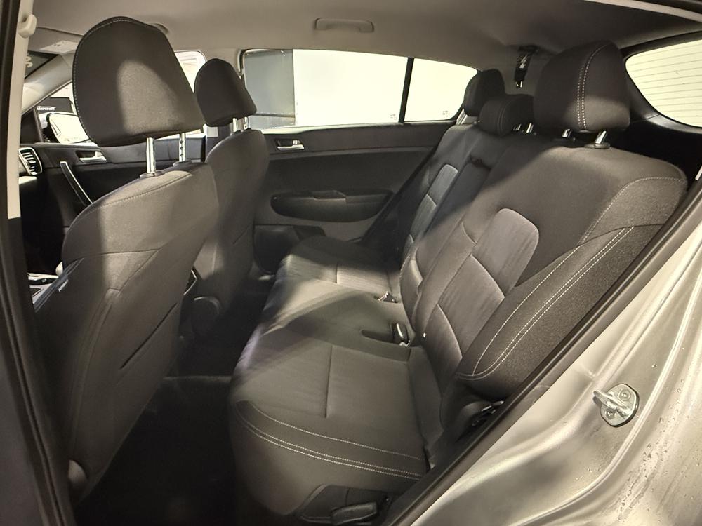 Kia Sportage LX 2022 d&rsquo;occasion à vendre - 29