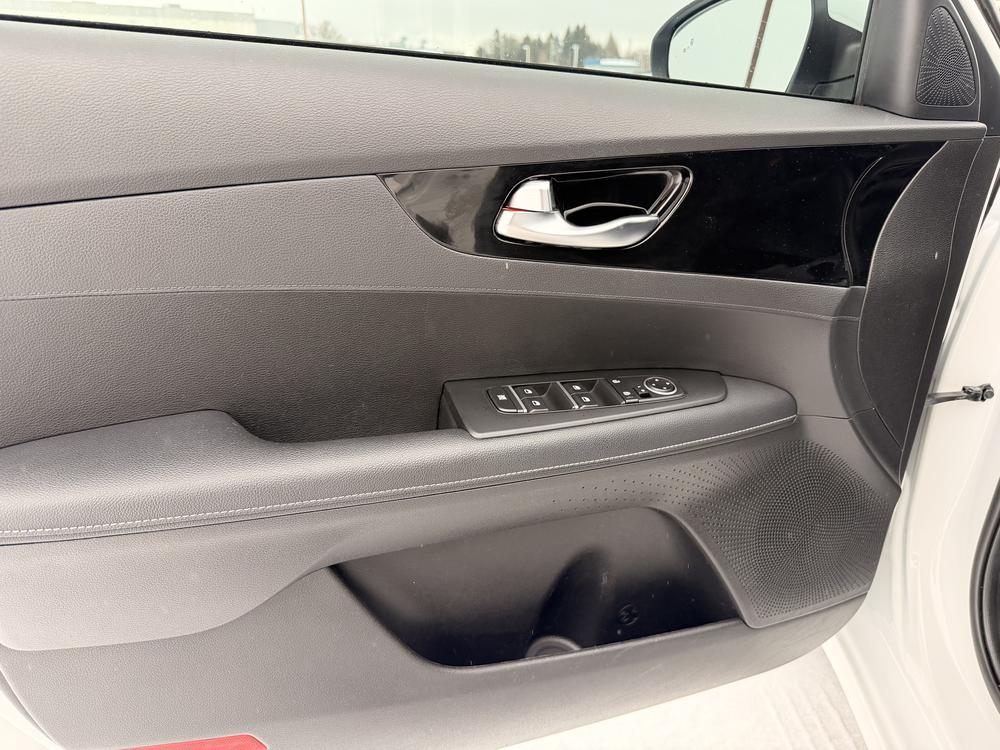 Kia Forte EX+ 2023 d&rsquo;occasion à vendre - 12