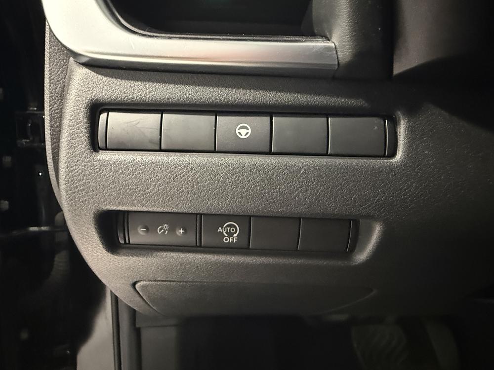 Nissan Rogue SV 2023 d&rsquo;occasion à vendre - 17