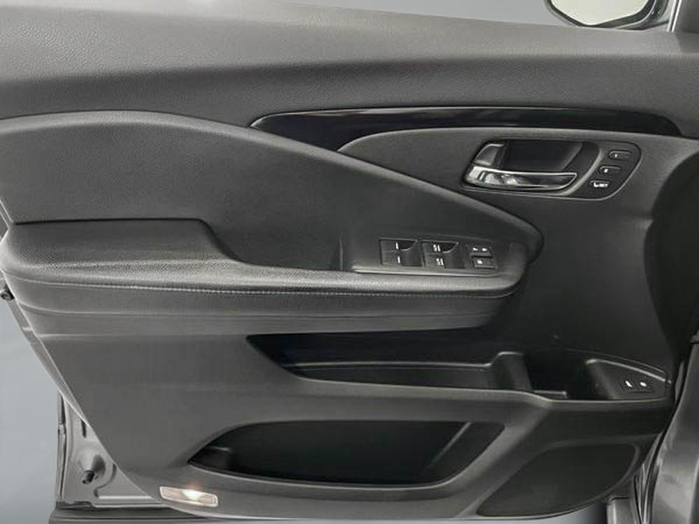 Honda Pilot Touring AWD / 7 passagers 2018 d&rsquo;occasion à vendre - 12