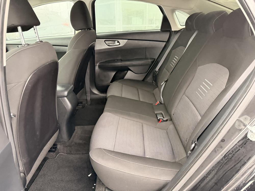 Kia Forte LX 2020 d&rsquo;occasion à vendre - 29