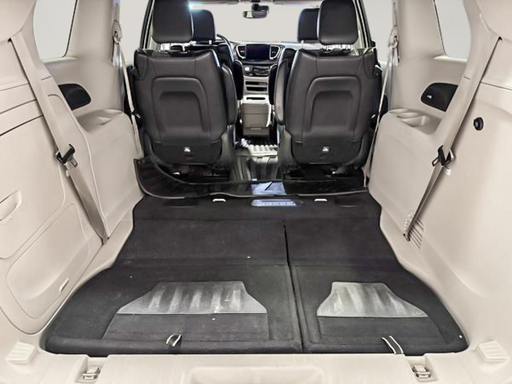 Chrysler Pacifica Hybrid Touring L 2022 d&rsquo;occasion à vendre - 30