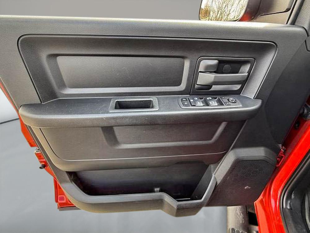 Ram 1500 Classic EXPRESS 2023 d&rsquo;occasion à vendre - 13