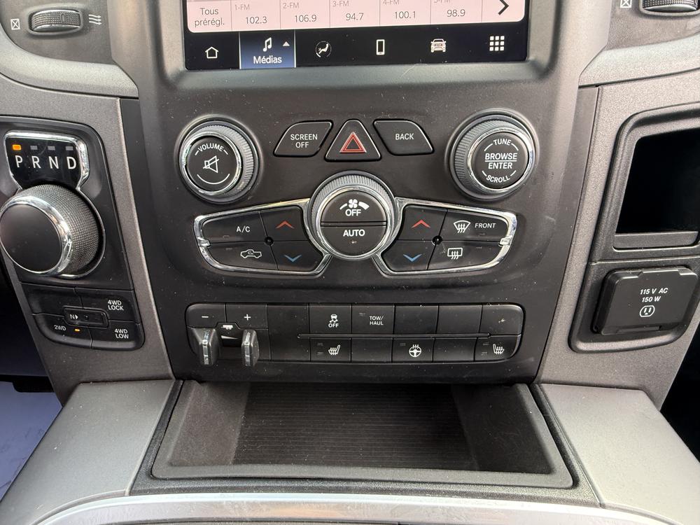 Ram 1500 Classic EXPRESS 2023 d&rsquo;occasion à vendre - 26