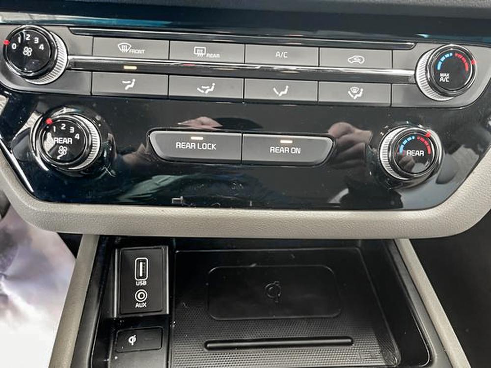 Kia Sedona LX 2020 d&rsquo;occasion à vendre - 23