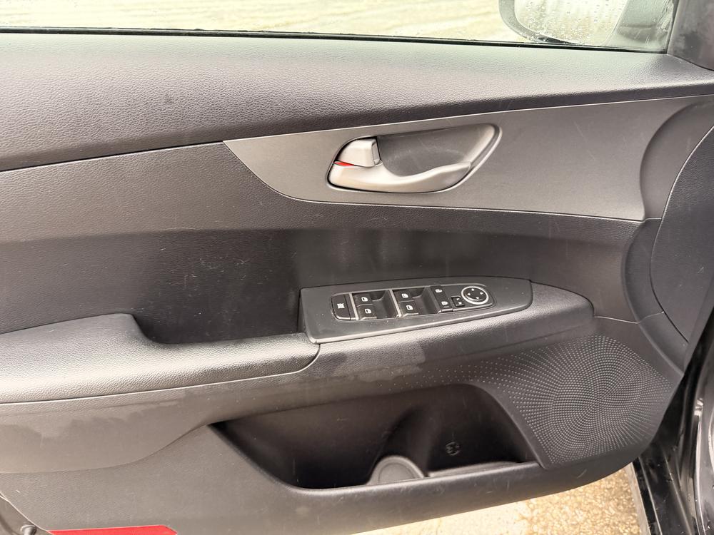 Kia Forte LX 2020 d&rsquo;occasion à vendre - 12