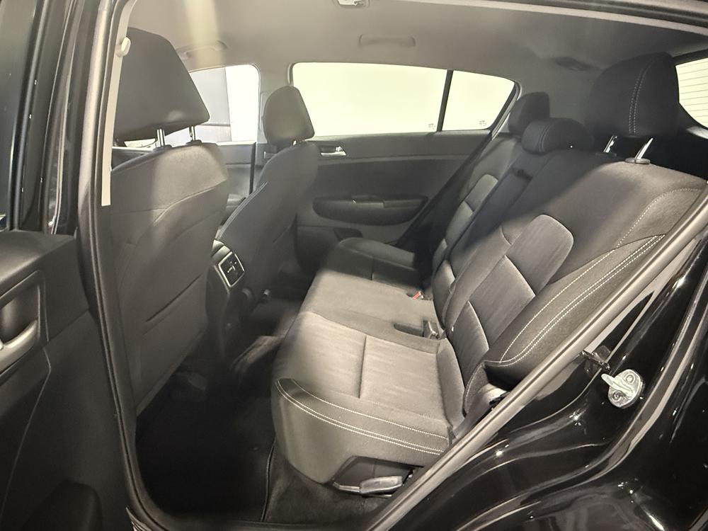 Kia Sportage LX 2022 d&rsquo;occasion à vendre - 29