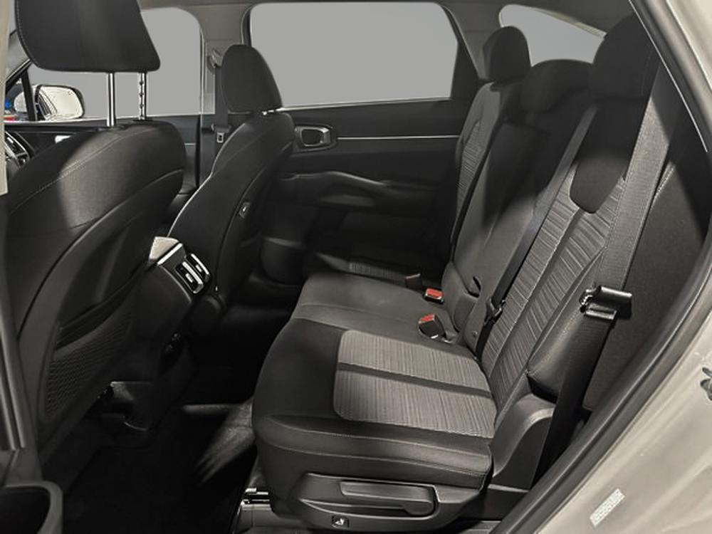 Kia Sorento LX PREMIUM 2023 d&rsquo;occasion à vendre - 29