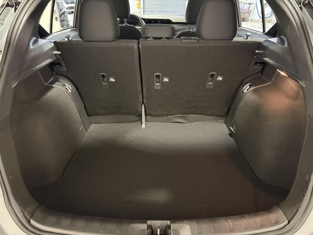 Nissan Kicks SV 2023 d&rsquo;occasion à vendre - 32