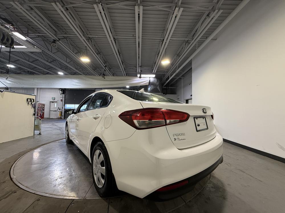 Kia Forte LX 2017 d&rsquo;occasion à vendre - 6