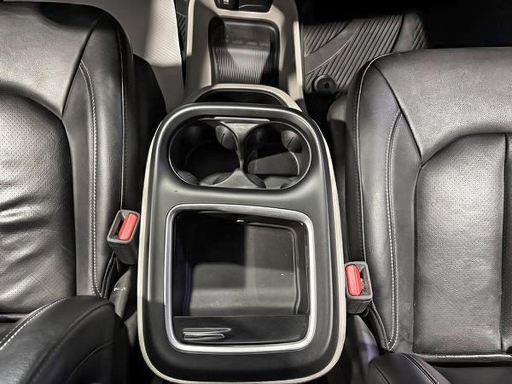 Chrysler Pacifica Hybrid Touring L 2022 d&rsquo;occasion à vendre - 28