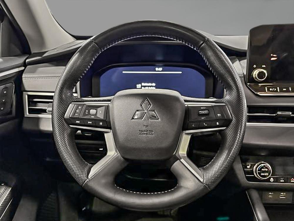 Mitsubishi Outlander 2023 Noir usage à vendre Mitsubishi Outlander 2023 Noir usage à vendre