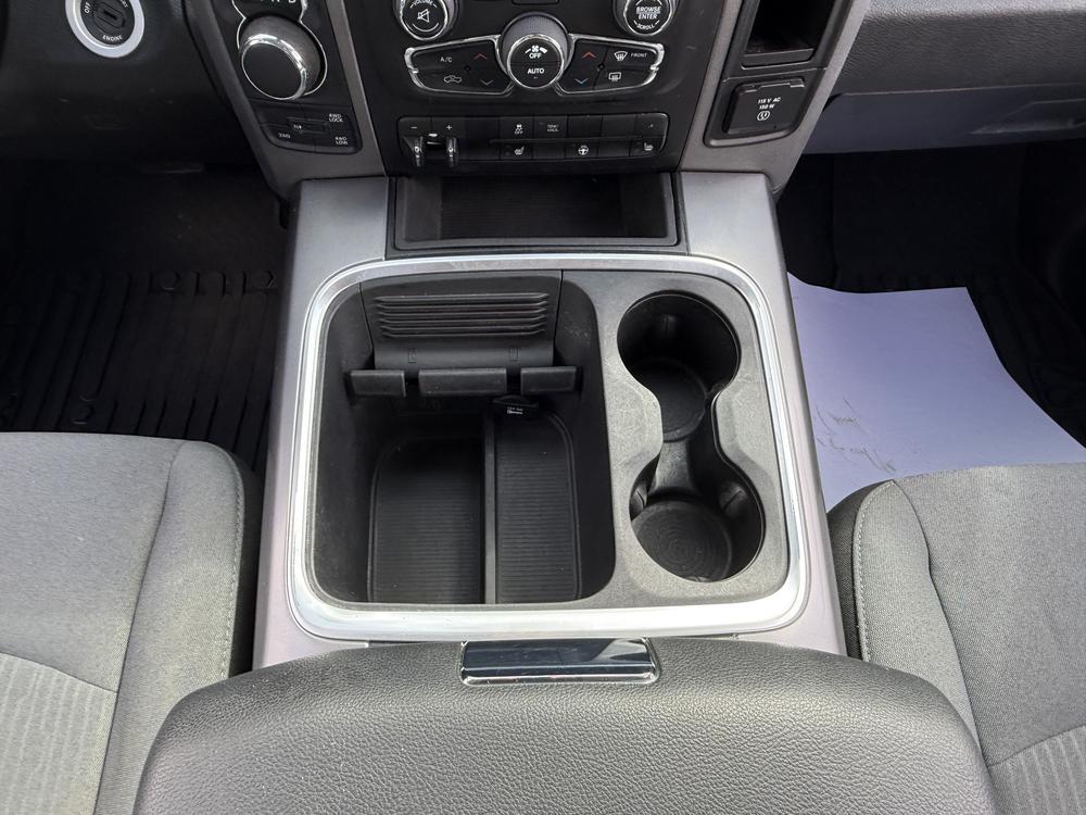 Ram 1500 Classic EXPRESS 2023 d&rsquo;occasion à vendre - 27