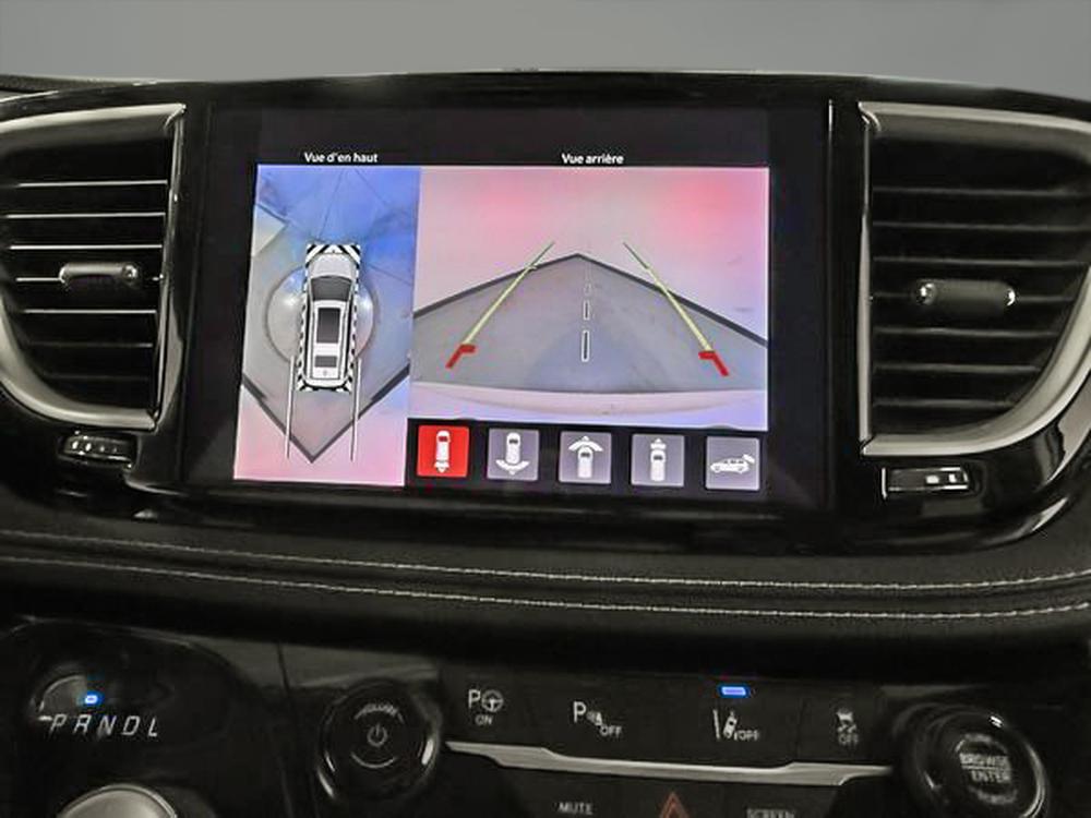 Chrysler Pacifica Hybrid Touring L 2022 d&rsquo;occasion à vendre - 26