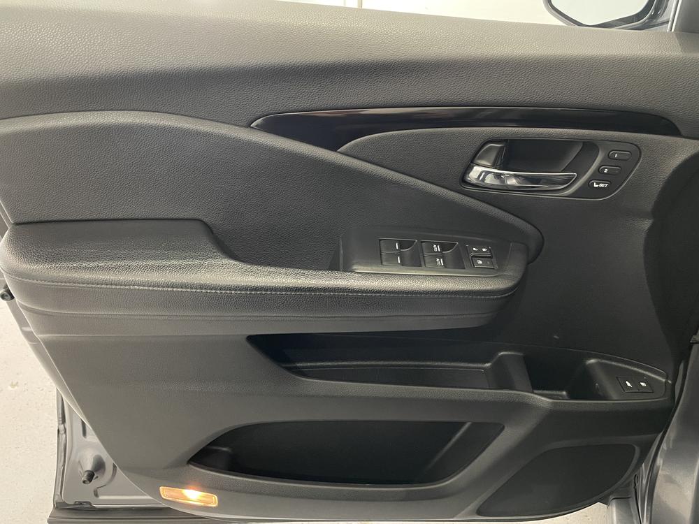 Honda Pilot Touring AWD / 7 passagers 2018 d&rsquo;occasion à vendre - 12