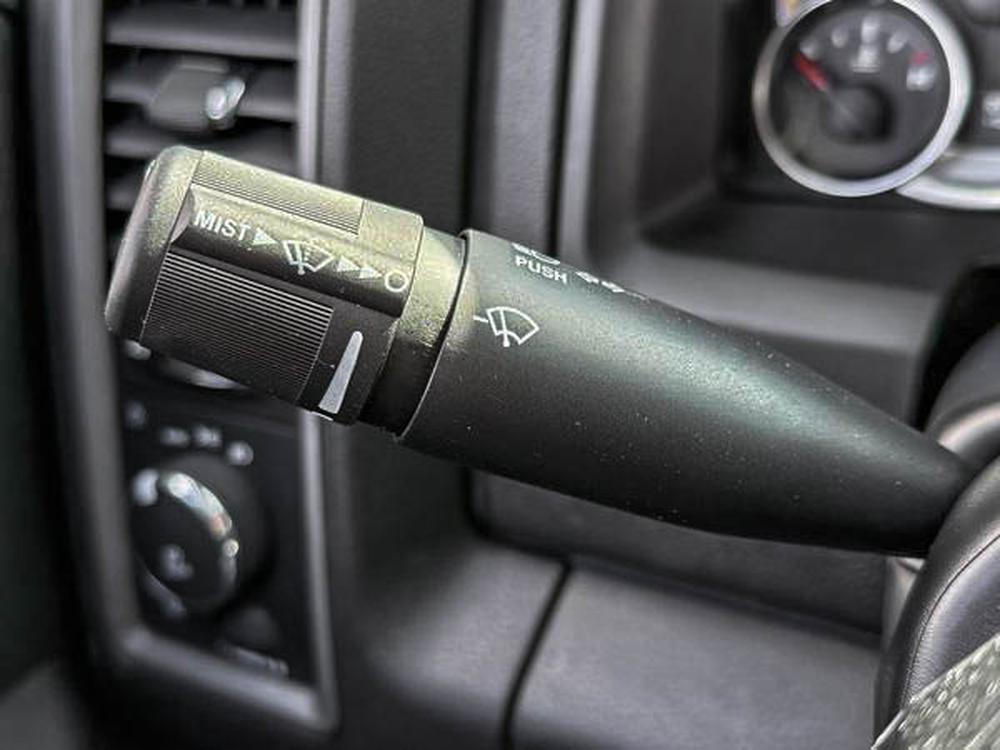 Ram 1500 Classic EXPRESS 2023 d&rsquo;occasion à vendre - 21