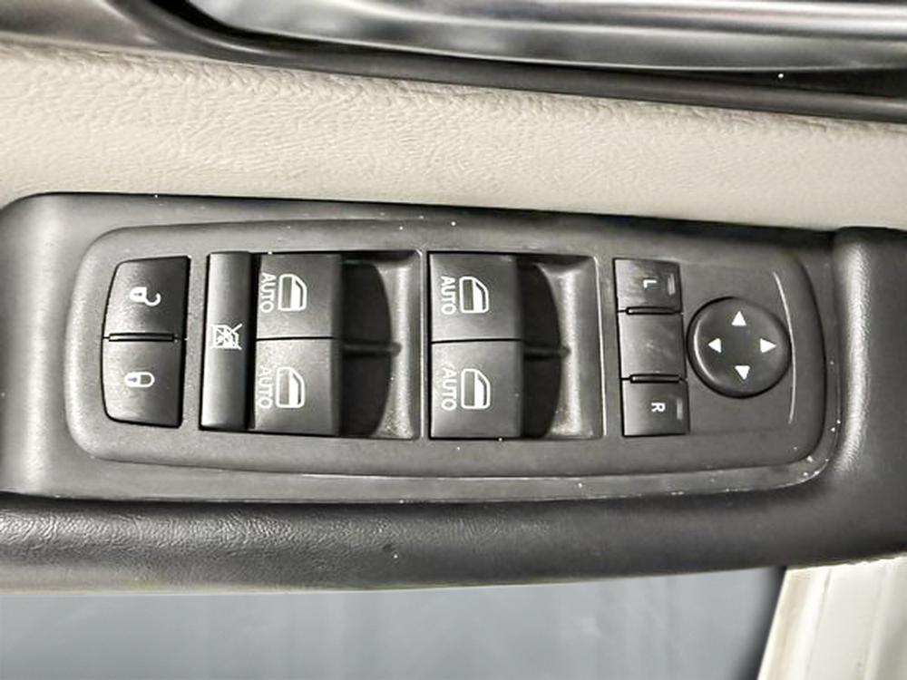 Chrysler Pacifica Hybrid Touring L 2022 d&rsquo;occasion à vendre - 14