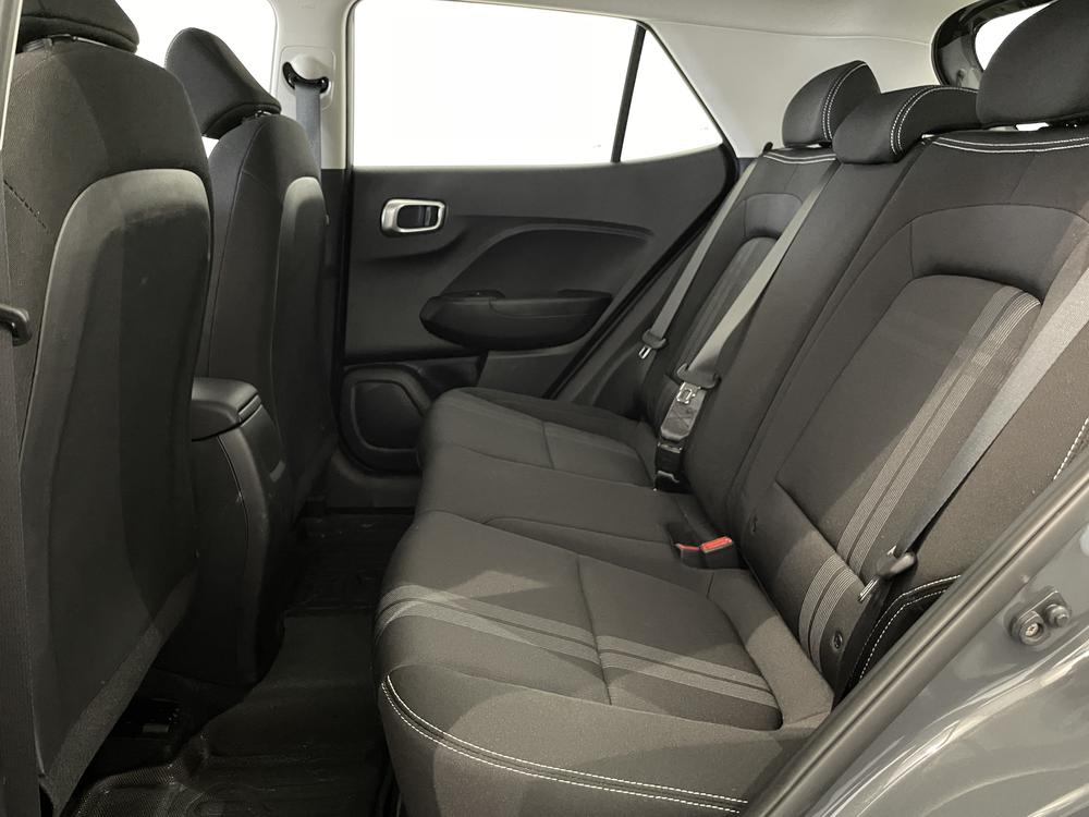 Hyundai Venue PREFERRED TWO TONE 2025 d&rsquo;occasion à vendre - 28