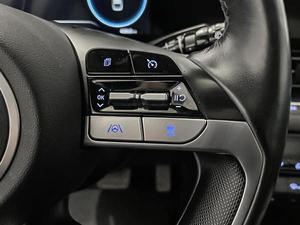 Hyundai Elantra Ultimate 2022 d&rsquo;occasion à vendre - 18