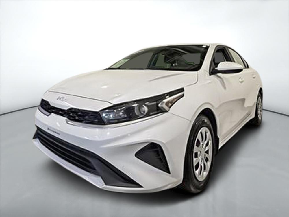Kia Forte 2024 Blanc usage à vendre Kia Forte 2024 Blanc usage à vendre