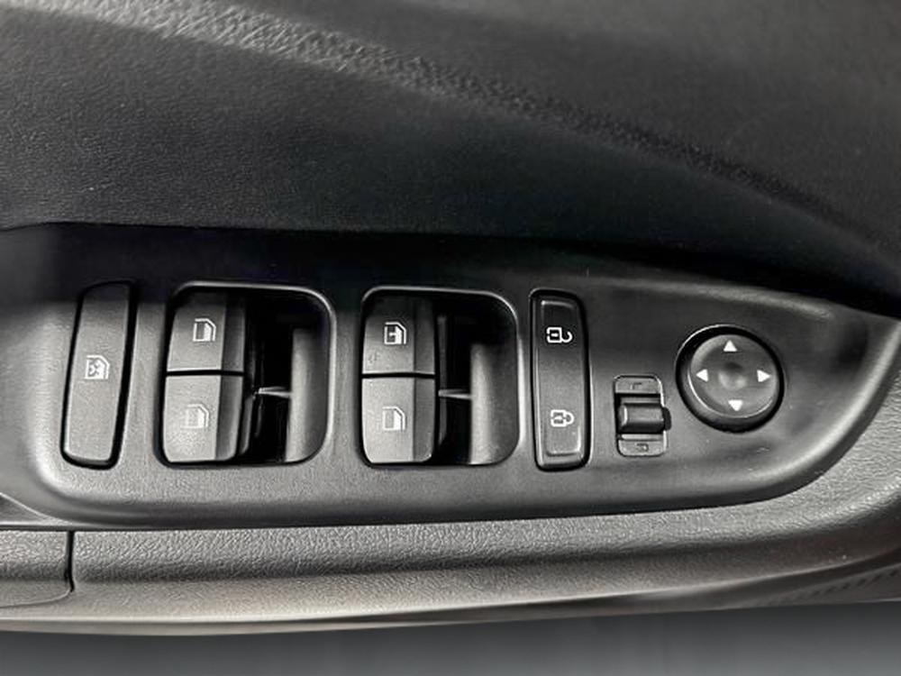 Hyundai Venue Preferred 2024 d&rsquo;occasion à vendre - 14