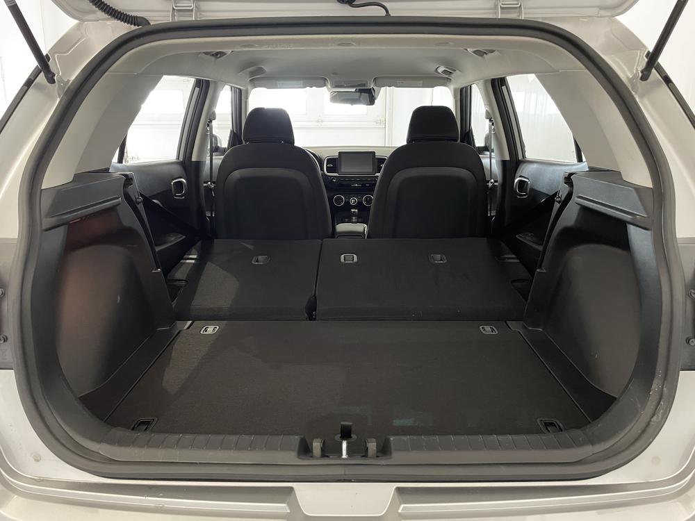 Hyundai Venue Preferred 2023 d&rsquo;occasion à vendre - 31