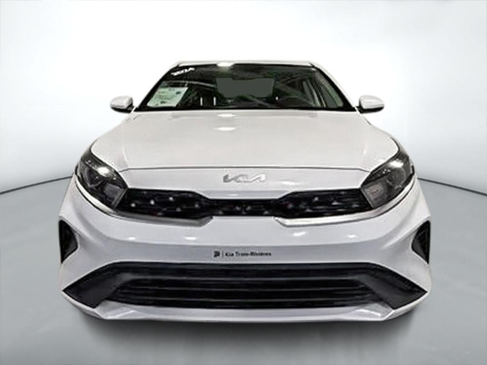 Kia Forte 2024 Blanc usage à vendre Kia Forte 2024 Blanc usage à vendre