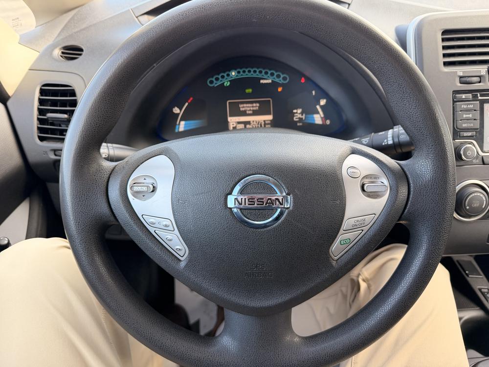 Nissan LEAF S 2017 d&rsquo;occasion à vendre - 18