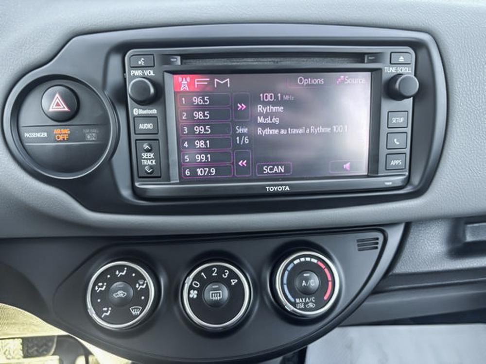 Toyota Yaris LE 2017 d&rsquo;occasion à vendre - 18