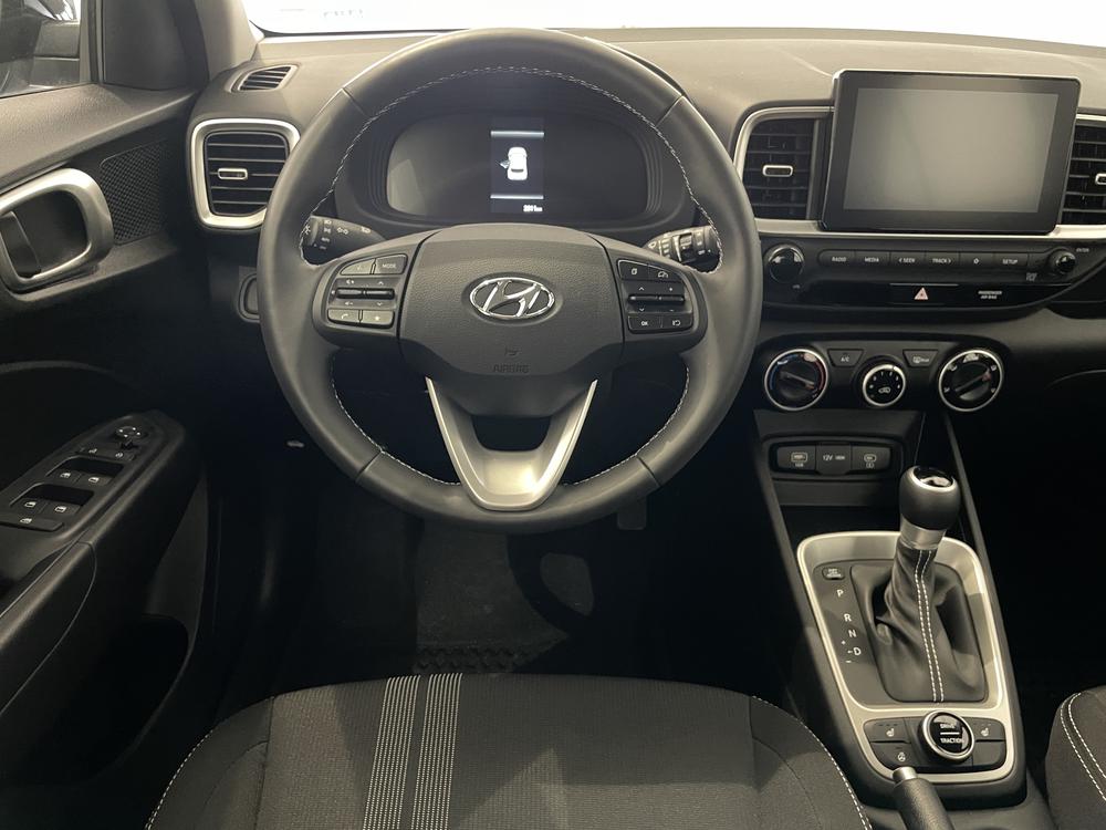 Hyundai Venue PREFERRED TWO TONE 2025 d&rsquo;occasion à vendre - 11