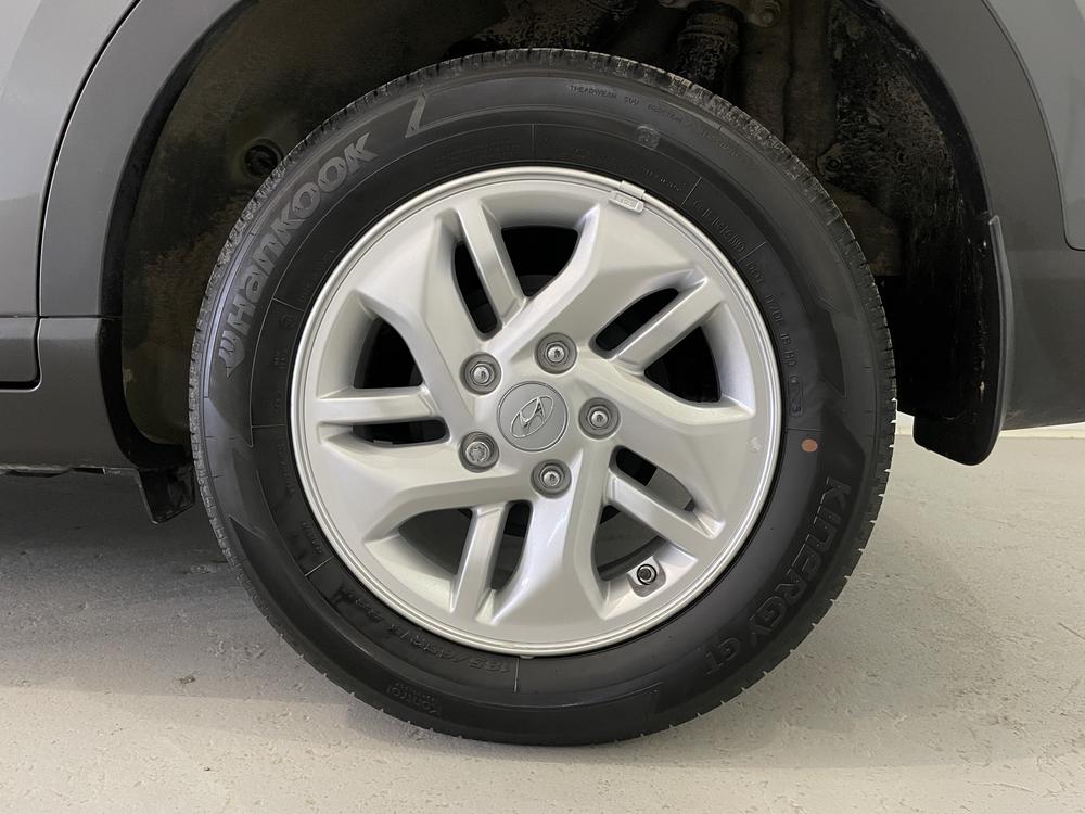 Hyundai Venue PREFERRED TWO TONE 2025 d&rsquo;occasion à vendre - 8