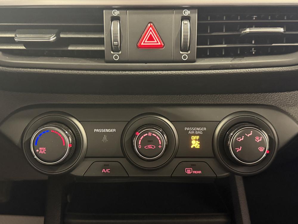 Kia Forte LX 2024 d&rsquo;occasion à vendre - 27