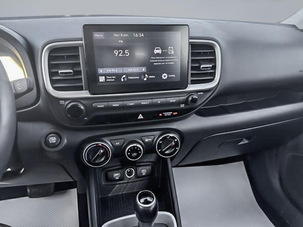 Hyundai Venue Preferred 2023 d&rsquo;occasion à vendre - 16