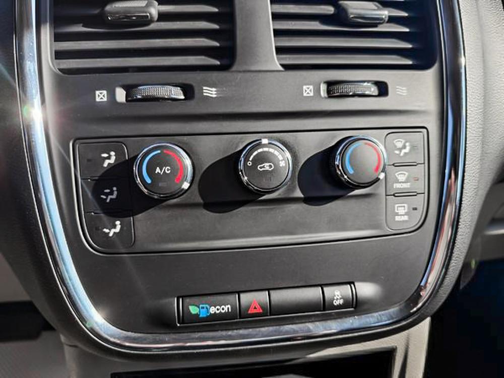 Dodge Grand Caravan SE 2017 d&rsquo;occasion à vendre - 21