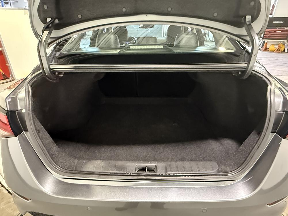 Nissan Sentra SR 2022 d&rsquo;occasion à vendre - 33