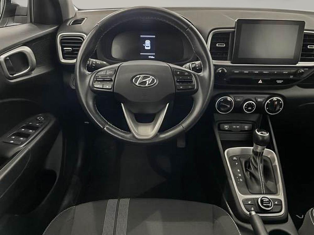 Hyundai Venue Preferred 2023 d&rsquo;occasion à vendre - 11