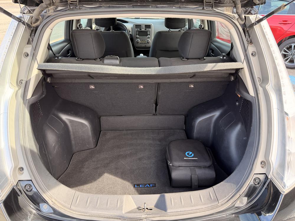 Nissan LEAF S 2017 d&rsquo;occasion à vendre - 29